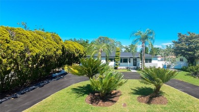 Beach Home For Sale in St. Petersburg, Florida