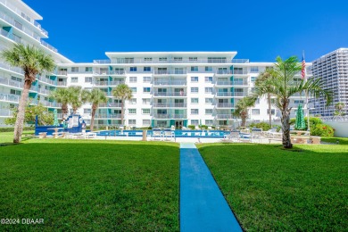 Beach Condo For Sale in Daytona Beach, Florida