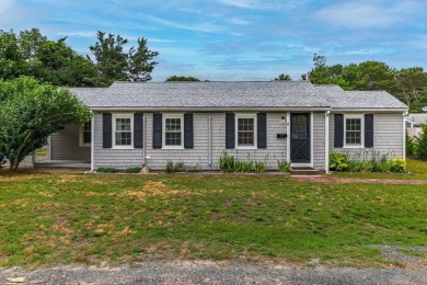 Beach Townhome/Townhouse For Sale in West Yarmouth, Massachusetts