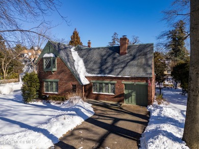 Beach Home For Sale in Rumson, New Jersey