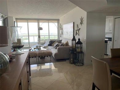 Beach Condo For Sale in Aventura, Florida
