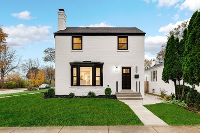 Beach Home For Sale in Skokie, Illinois