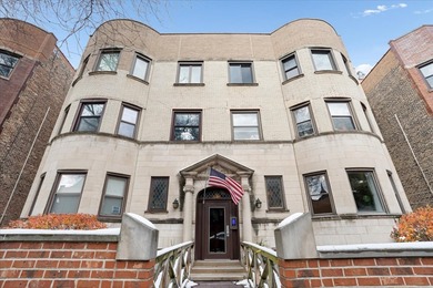 Beach Condo For Sale in Chicago, Illinois