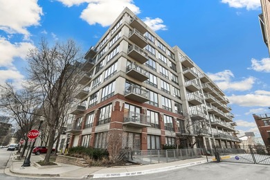 Beach Condo For Sale in Chicago, Illinois