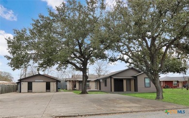 Beach Apartment For Sale in Port Lavaca, Texas
