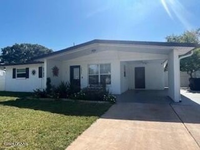 Beach Home For Sale in South Daytona, Florida