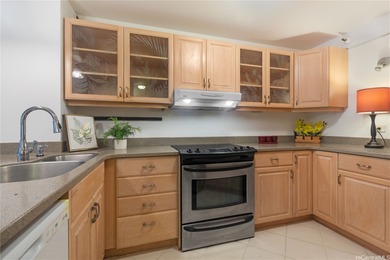 Beach Condo For Sale in Honolulu, Hawaii