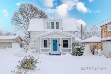 Beach Home Sale Pending in South Haven, Michigan