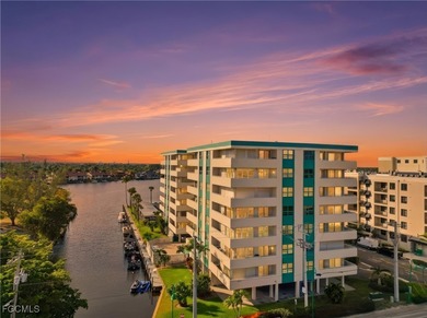 Beach Condo For Sale in Cape Coral, Florida