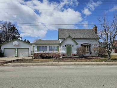 Beach Home For Sale in Manistique, Michigan