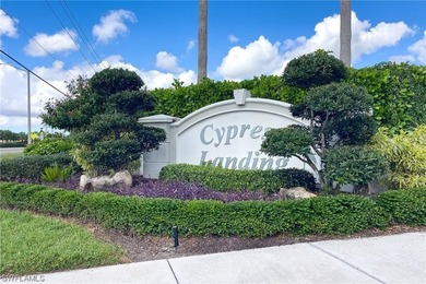 Beach Townhome/Townhouse For Sale in Fort Myers, Florida