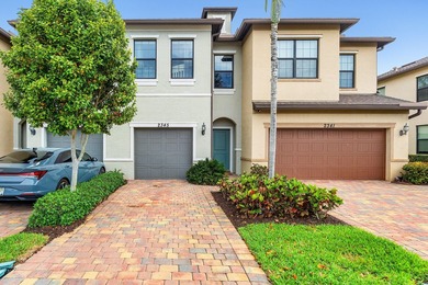 Beach Townhome/Townhouse For Sale in Palm Springs, Florida