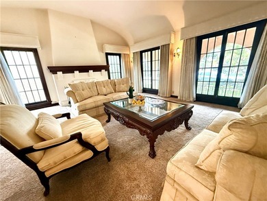 Beach Townhome/Townhouse Sale Pending in Long Beach, California