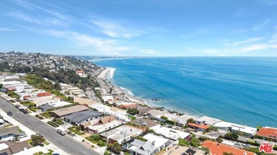 Beach Home For Sale in Malibu, California