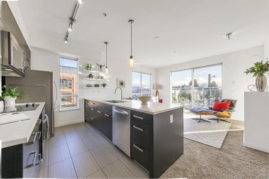 Condo For Sale in Vancouver image photo picture