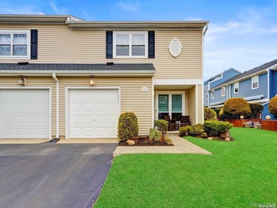 Beach Condo Sale Pending in Island Park, New York