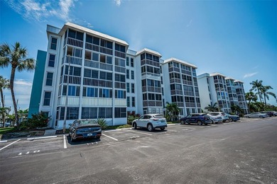Beach Condo Sale Pending in St. Petersburg, Florida