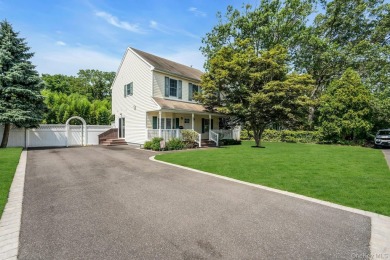 Beach Home Sale Pending in Blue Point, New York