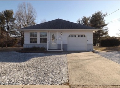 Beach Home For Sale in Toms River, New Jersey