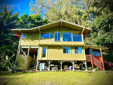 Beach Home For Sale in Haiku, Hawaii