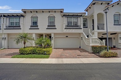 Beach Townhome/Townhouse For Sale in Boynton Beach, Florida