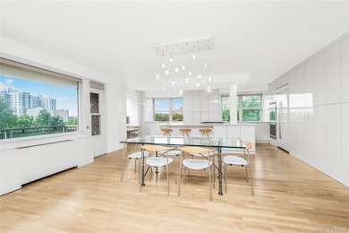 Beach Home For Sale in Bronx, New York