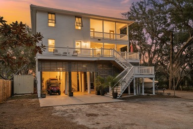 Beach Home For Sale in Mount Pleasant, South Carolina