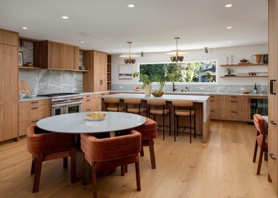 Beach Home Active Under Contract in La Jolla, California
