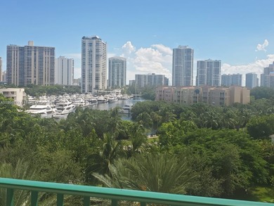 Beach Condo For Sale in Aventura, Florida