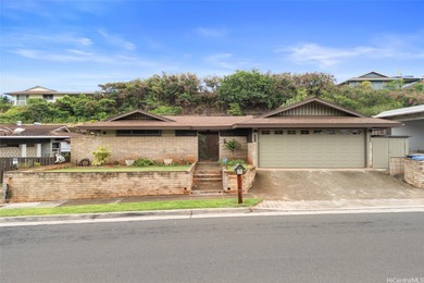Beach Home Active Under Contract in Honolulu, Hawaii
