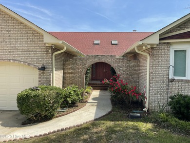 Beach Home For Sale in Sneads Ferry, North Carolina