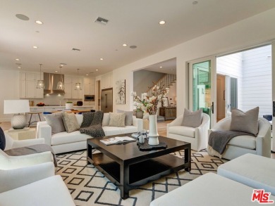 Beach Home For Sale in Pacific Palisades, California