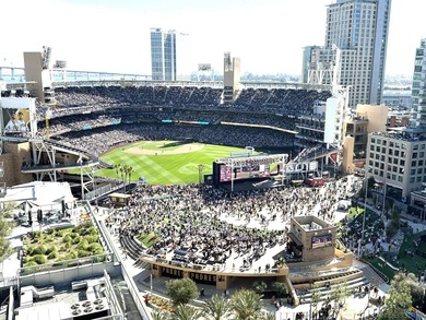 Beach Condo Sale Pending in San Diego, California