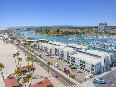 Beach Condo For Sale in Oceanside, California