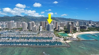 Beach Condo Active Under Contract in Honolulu, Hawaii
