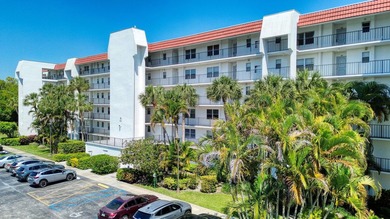Beach Condo For Sale in Lake Worth, Florida