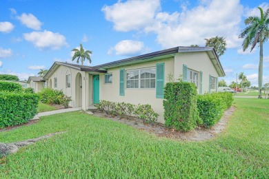 Beach Home For Sale in West Palm Beach, Florida