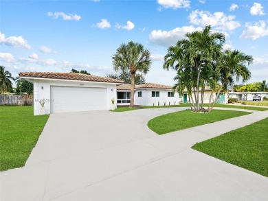 Beach Home For Sale in Hollywood, Florida