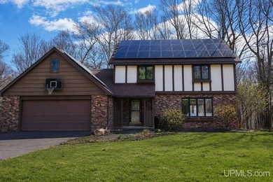 Beach Home For Sale in Marquette, Michigan