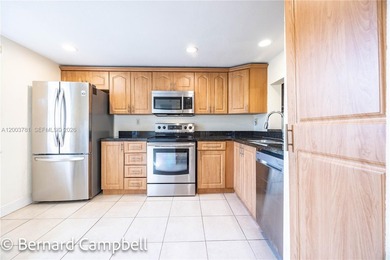 Beach Condo For Sale in Lauderhill, Florida