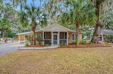 Beach Home For Sale in Beaufort, South Carolina