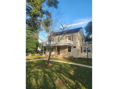 Beach Home For Sale in Norfolk, Virginia