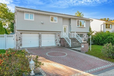 Beach Home For Sale in Baldwin, New York