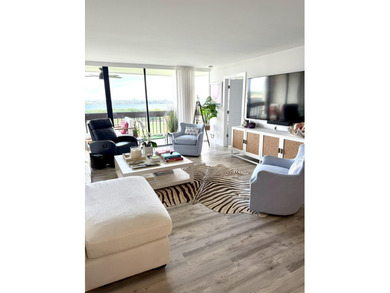 Beach Condo For Sale in West Palm Beach, Florida