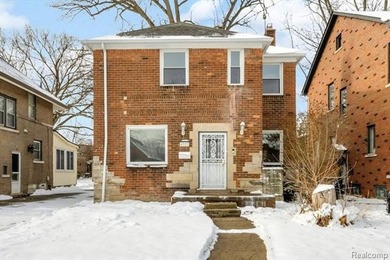 Beach Home For Sale in Detroit, Michigan