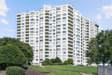 Beach Condo For Sale in Newport News, Virginia