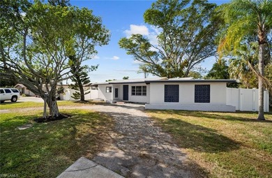 Beach Home For Sale in Fort Myers, Florida