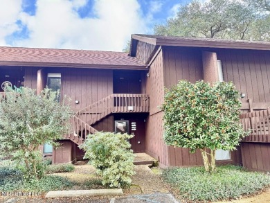 Beach Condo Sale Pending in Diamondhead, Mississippi