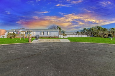 Beach Home For Sale in Myrtle Beach, South Carolina