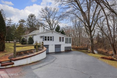 Beach Home Sale Pending in Tinton Falls, New Jersey